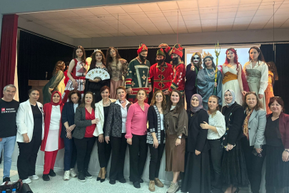 Hüseyin Özdilek MTAL’de “Tarihten Gelen Gardırop ve Kostüm Defilesi” Büyük İlgi Gördü