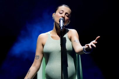 Melike Şahin’den Antalya ve Denizli’de müzik ziyafeti