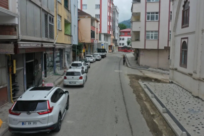 Ordu Kumru Karacalı’da kaldırımlar yenileniyor