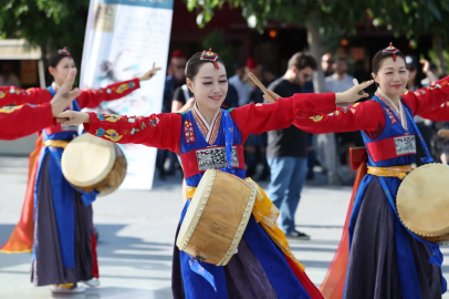 Halk dansları rüzgârı Bursa'nın dört bir yanını sardı
