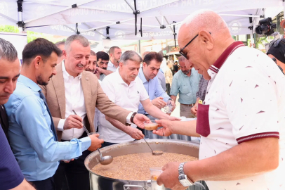 Kocaeli'de aşure kazanı kardeşlik için kaynadı