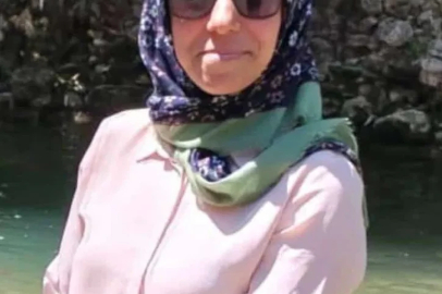 Uykudaki eşini iple boğup öldürdü

