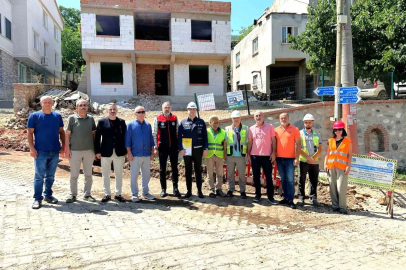 Başkan Erol, Burhaniye Mahallesi’ndeki doğalgaz çalışmalarını yerinde inceledi
