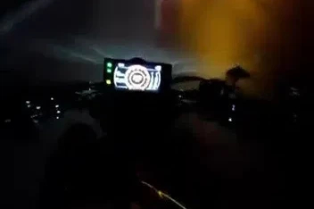 Sollamak isterken otomobile çarptı: Motosikletteki 2 kişi ölümden döndü
