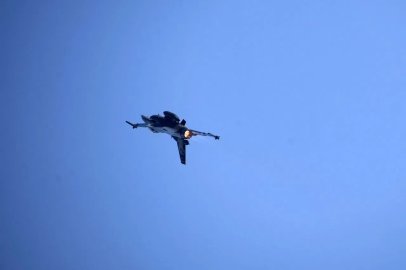 Mudanya’da SOLOTÜRK coşkusu: Gökyüzü gösterisine yoğun katılım
